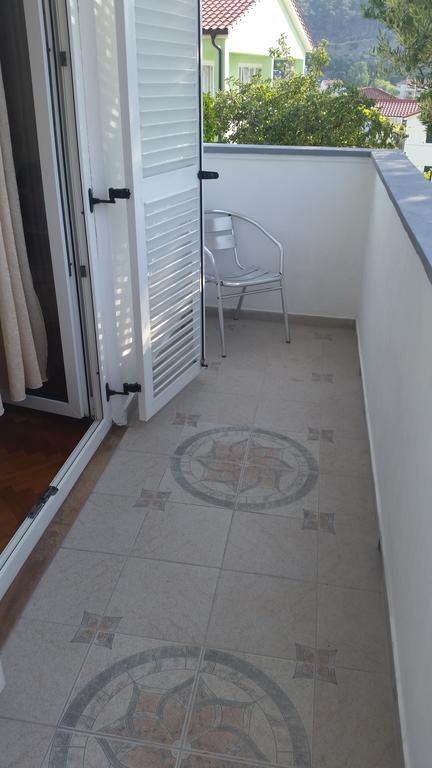 Apartment Valeria Lopar Exterior foto