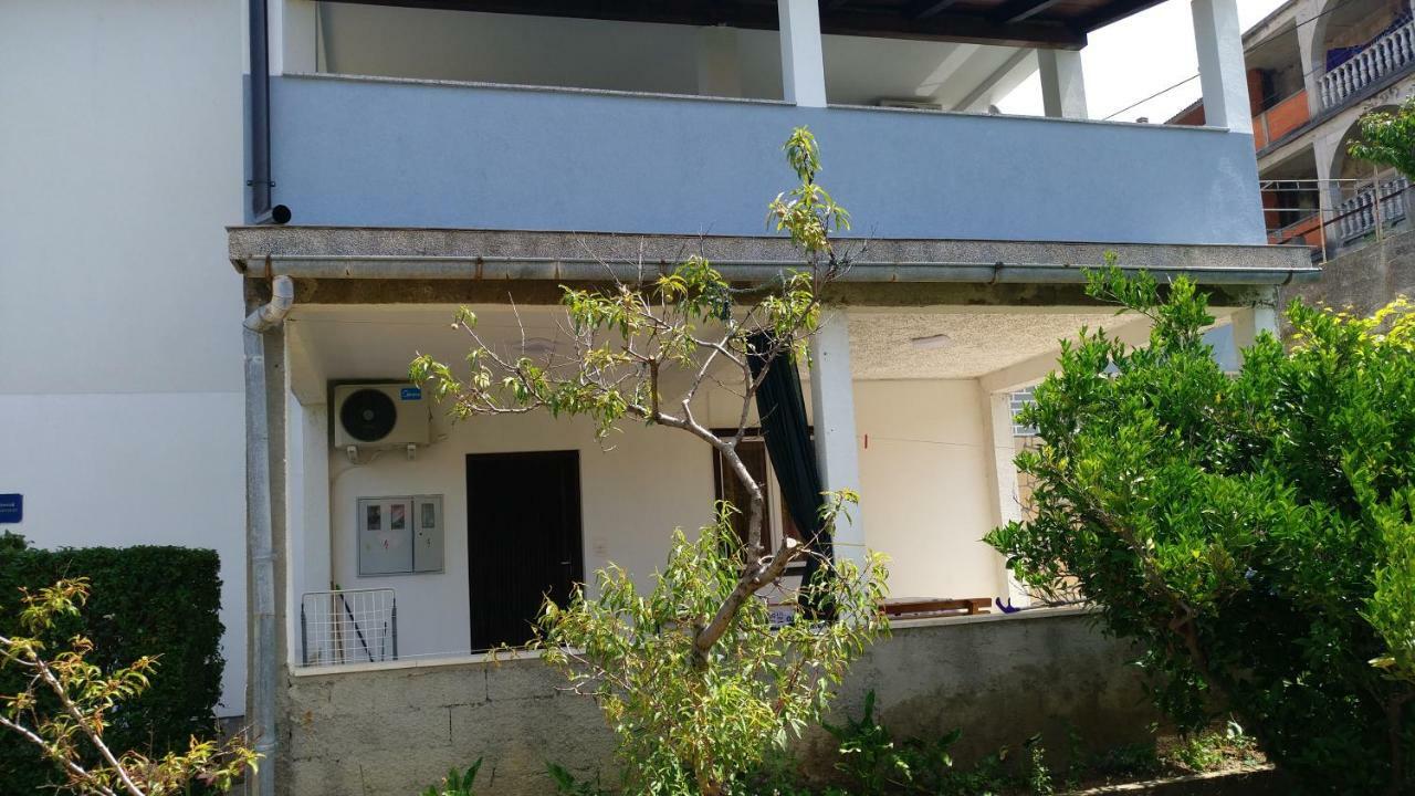 Apartment Valeria Lopar Exterior foto