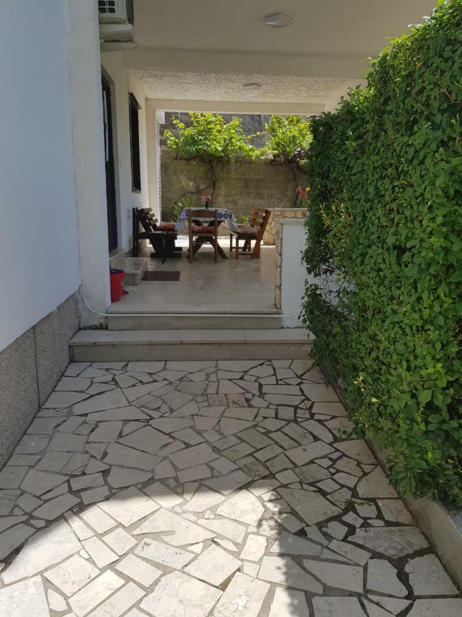 Apartment Valeria Lopar Exterior foto